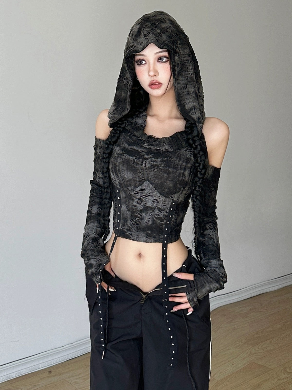 KLIOU apocalyptic wasteland style hand-made frayed hooded off-shoulder long-sleeved T-shirt women's slim high-waist personalized short top
