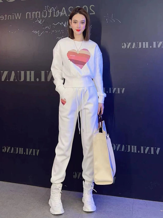 White high-end age-reducing sports and leisure suits for women, spring and autumn new fashionable European style street sweatshirt two-piece set