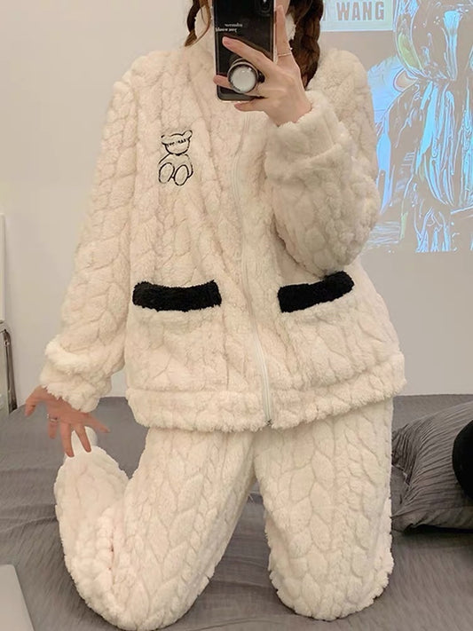 Coral velvet pajamas for women in winter, plus velvet, thickened zipper stand collar, can be worn outside, bear jacquard flannel, autumn and winter
