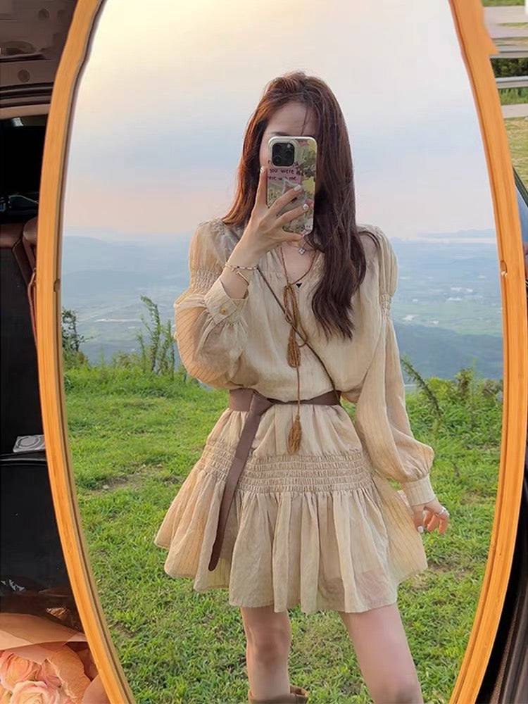 Early autumn wear suit 2023 women's new white knitted suspender dress with super high-end sense (Copy)