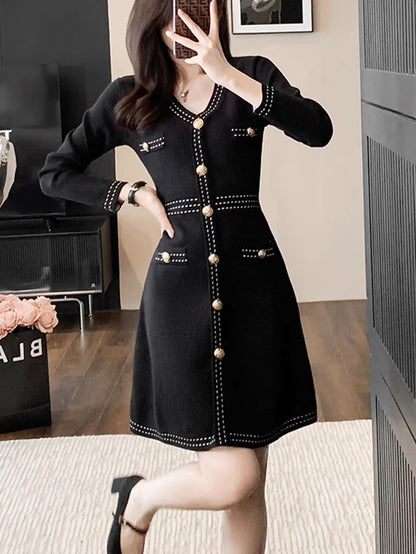 Hepburn style A-line little black skirt for women 2023 new autumn and winter high-end small fragrance style long-sleeved knitted dress (B8915)