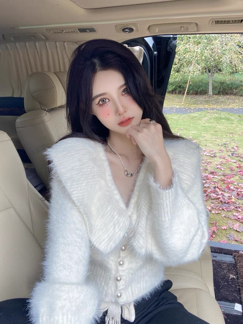 Mink velvet sweater jacket for women in early spring new thickened v-neck knitted cardigan design niche pure lust style top
