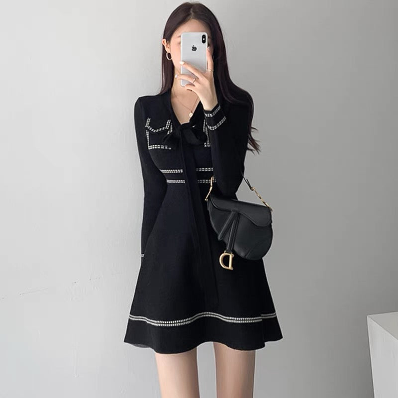 2023 new French Hepburn style little black dress with waist and bottom layer with sweater knitted dress for women in autumn and winter