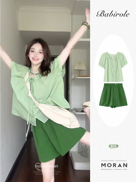 Summer dopamine wear a complete set of beautiful white green puff sleeve shirt shorts two-piece suit for petite
