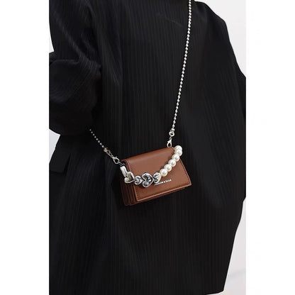 Bag women's summer 2023 new fashion all-match pearl chain mobile phone bag high-grade texture niche Messenger bag small bag