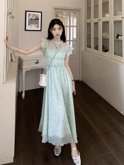 Tea break French style small flying sleeve dress fairy summer temperament high-level sense can be sweet and salt holiday dress small