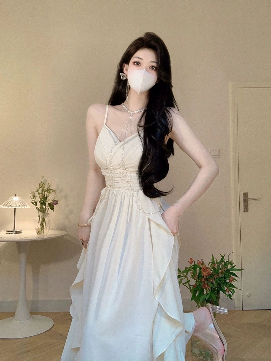 Platycodon French white suspender dress for women in summer with high-quality texture, waist slimming, fairy super fairy long skirt