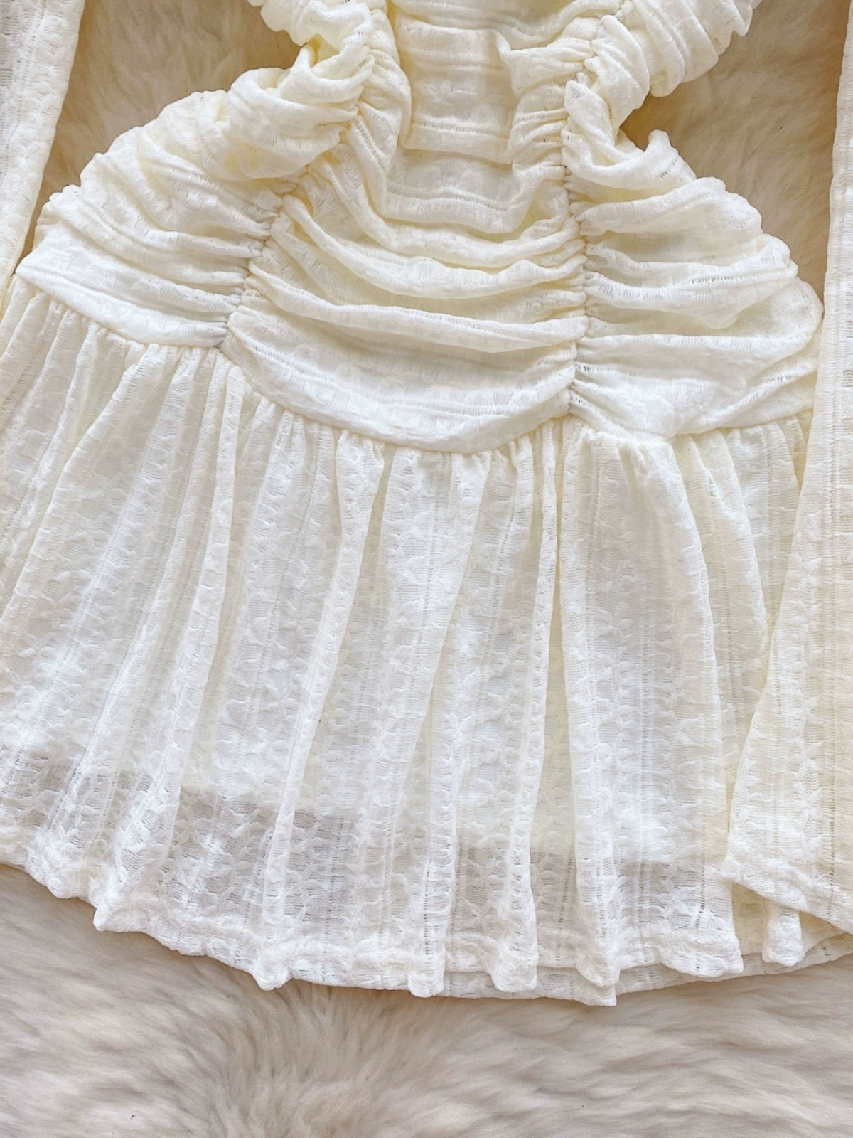 Dress for women 2024 new pure lust style sexy one-line collar off-shoulder long-sleeved pleated slim short ruffle skirt
