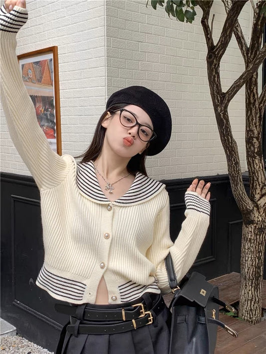 Design niche knitted cardigan jacket for women autumn and winter 2023 new striped navy collar short long-sleeved top trendy A2230