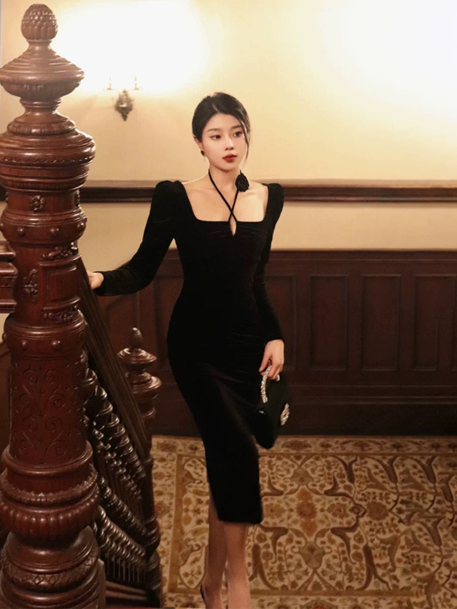 Thirteen and Little Black Dress Women's Autumn and Winter Slim-fitting Waist Halter Neck Slit Temperament French Velvet Long Dress