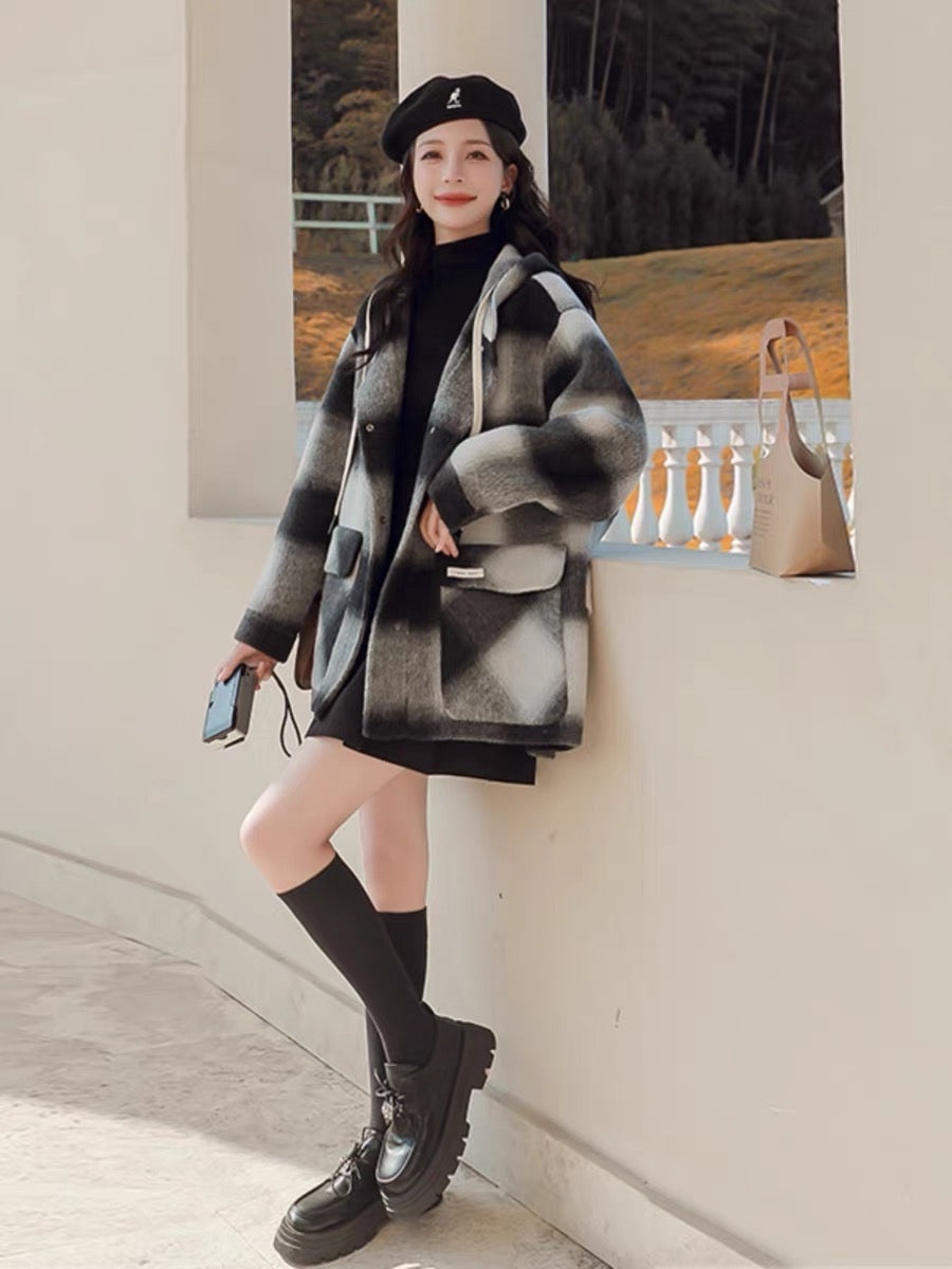 Short hooded coat double-sided cashmere women's 2023 new black and white plaid woolen coat women's autumn and winter high-end sense