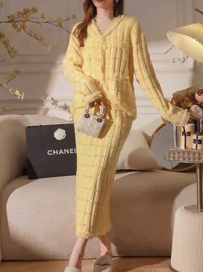 Zhang Xinzi [Butter Dirty] Autumn suit for women with breast style autumn and winter new knitted skirt two-piece set