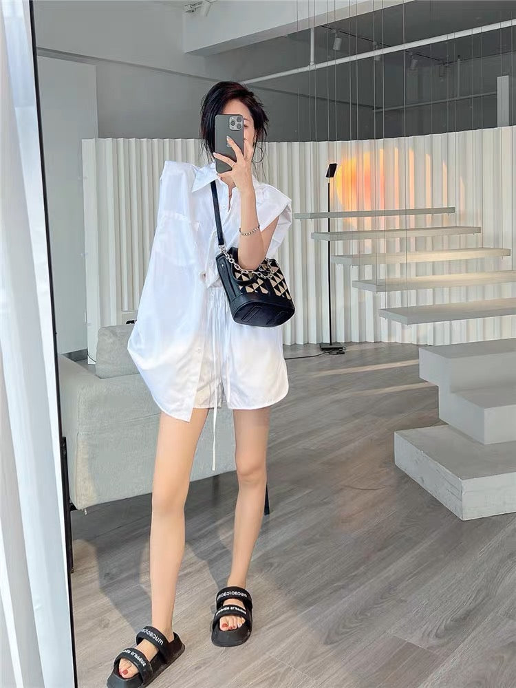 Mrs. fashionable sleeveless shirt and shorts two-piece set for women summer wear 2023 new loose casual Internet celebrity suit trend (S026)