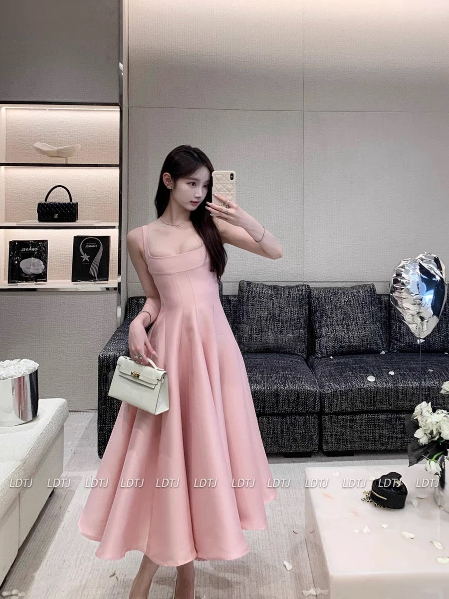 LDTJ Haute Couture 23 Autumn and Winter Xindi or French Retro Hepburn Square Neck Waist Slim Dress Suspender Dress for Women