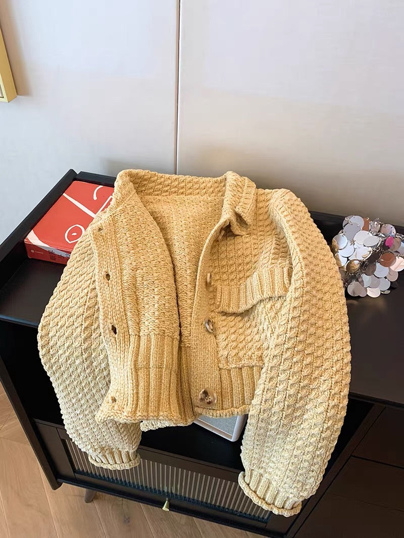 Retro distressed large lapel yellow knitted jacket for women autumn 2023 new style slim short sweater cardigan