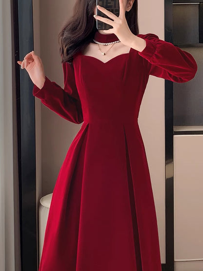 Autumn and winter retro fashion simple temperament elegant velvet long skirt high-end red engagement dress dress