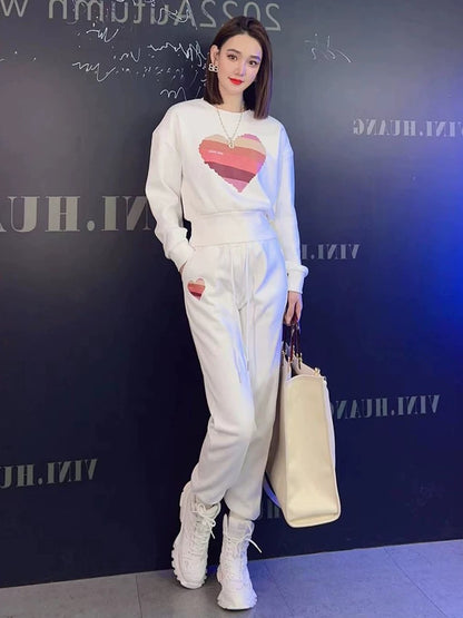 White high-end age-reducing sports and leisure suits for women, spring and autumn new fashionable European style street sweatshirt two-piece set