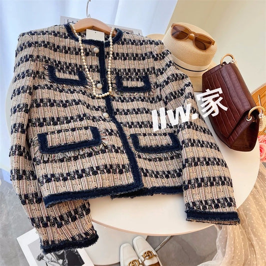 Autumn mi language~ Temperament contrasting color woven brushed edge top female French style celebrity slim and fragrant long-sleeved jacket