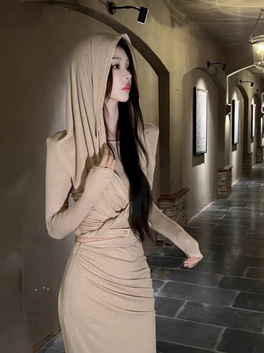 Design niche queen style sexy hooded long-sleeved top mid-length skirt khaki two-piece suit for women A2271