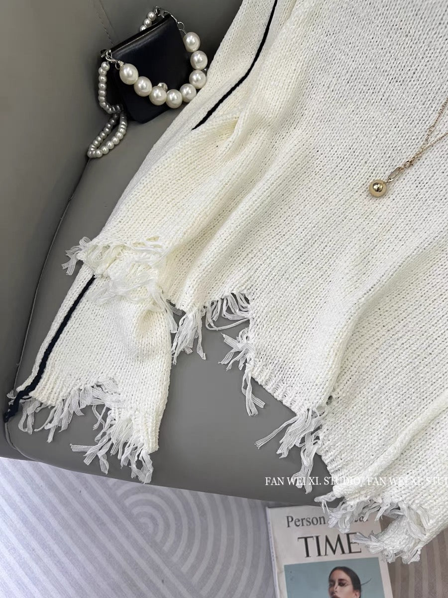 Autumn new hot girl hollow loose and versatile tassel shoulder pad pullover round neck long-sleeved sweater women's short top (B2213)