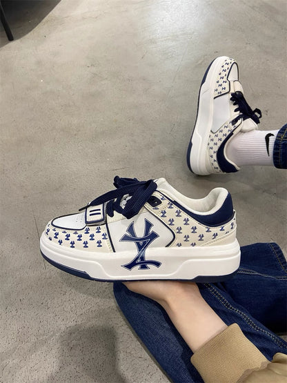 2023 new national trend chic retro presbyopia thick-soled sports shoes campus student party lightweight heightening casual sneakers
