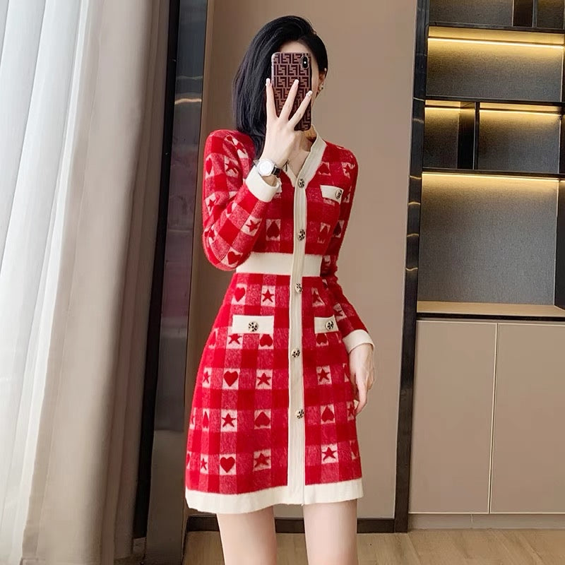 Autumn and winter 2023 new French style retro red knitted dress women's high-end temperament slim sweater skirt D7793