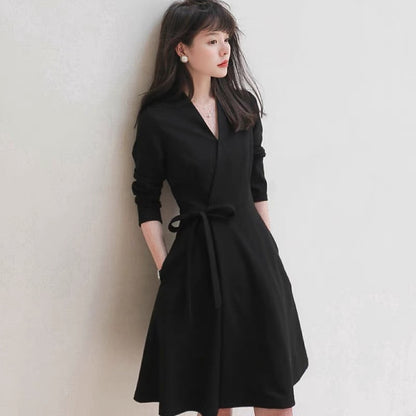 European Spring Fashion New Internet Celebrity Waist Shaping Little Black Dress Temperament Socialite Light Luxurious Bottoming Art Style Dress