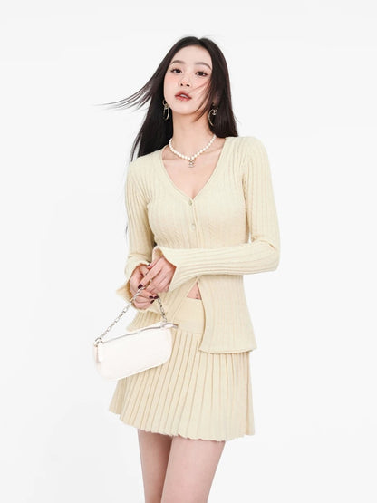Knitted Sweet and Spicy Slimming Small Temperament Knitted Sweater Women's Autumn and Winter Waist Short Skirt Two-piece Skirt Set