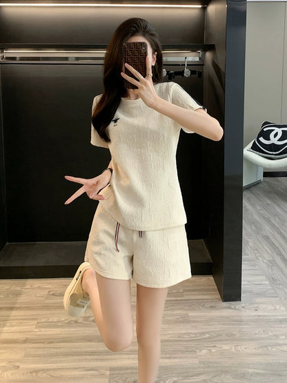 High-end sports casual suit for women, summer fashion, internet celebrity, short-sleeved shorts, two-piece set for small people, western style