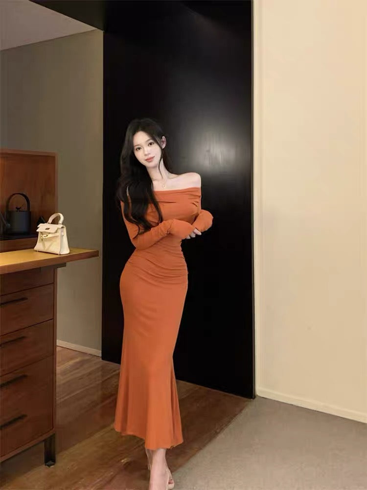 Temperament one-shoulder long-sleeved dress for women in autumn and winter French style unique and beautiful hip-hugging skirt bottoming fishtail long skirt A2266