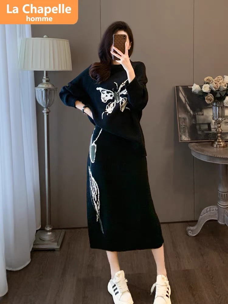 La Chapelle's autumn clothing is matched with a complete set of 2023 new internet celebrity small black sweater and skirt two-piece set