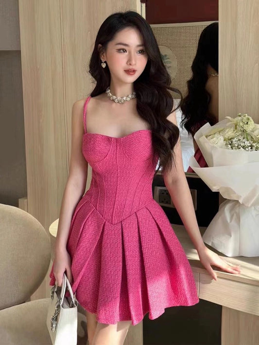 Xiaoxiangfeng rose red suspender dress sexy temperament waist short skirt 2024 spring and summer new women's clothing
