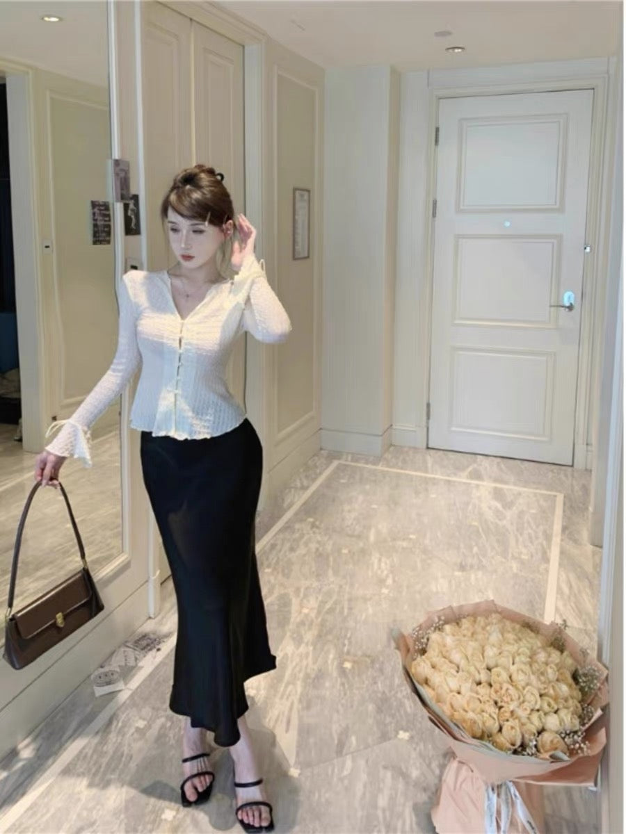 Sweet and spicy slim short chic top French texture v-neck trumpet sleeve shirt design sense niche long-sleeved women's autumn