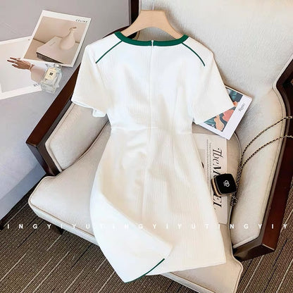 Chic and unique design, contrasting color casual dress, women's waist slimming, high-end, summer short skirt for small people