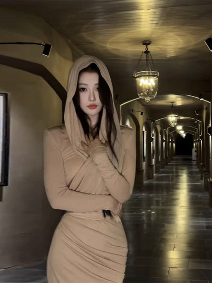 Design niche queen style sexy hooded long-sleeved top mid-length skirt khaki two-piece suit for women A2271
