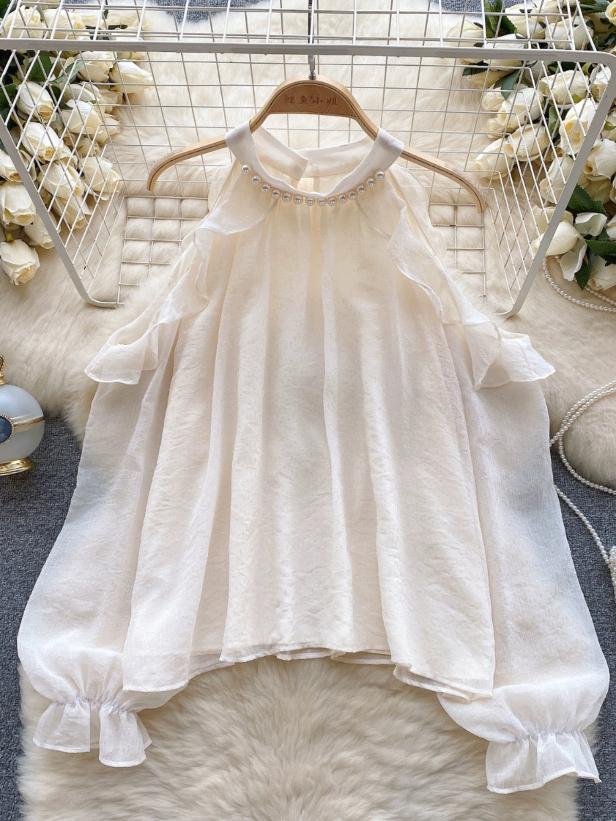 Gentle style chiffon top women's long-sleeved hollow out-shoulder beaded halterneck shirt 2023 new autumn clothing