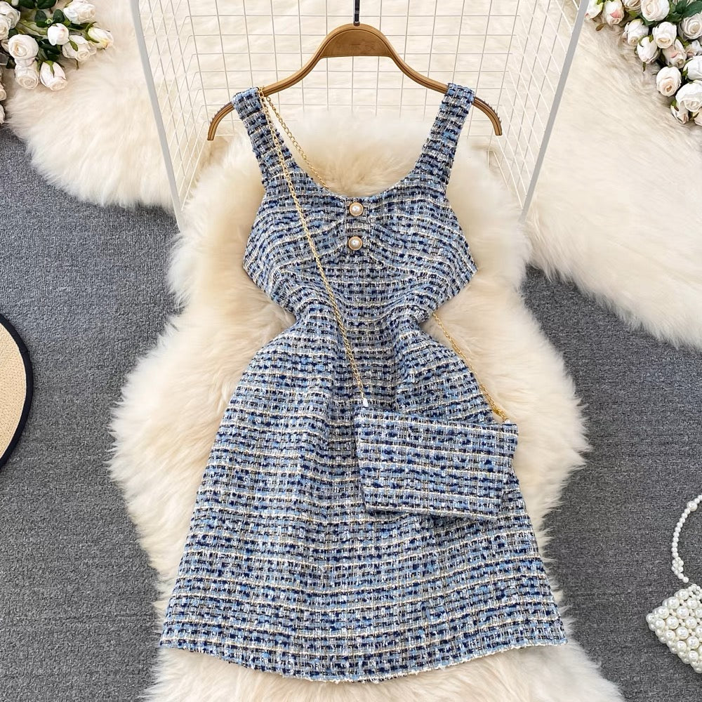 Age-reducing sweet suspender skirt 2023 autumn and winter small fragrance style waist slimming sleeveless tweed a-line dress