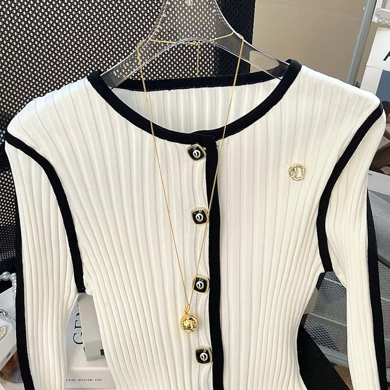 Xiaoxiangfeng round neck color-blocked single-breasted long-sleeved sweater for women 2023 autumn new slim slimming top V1139