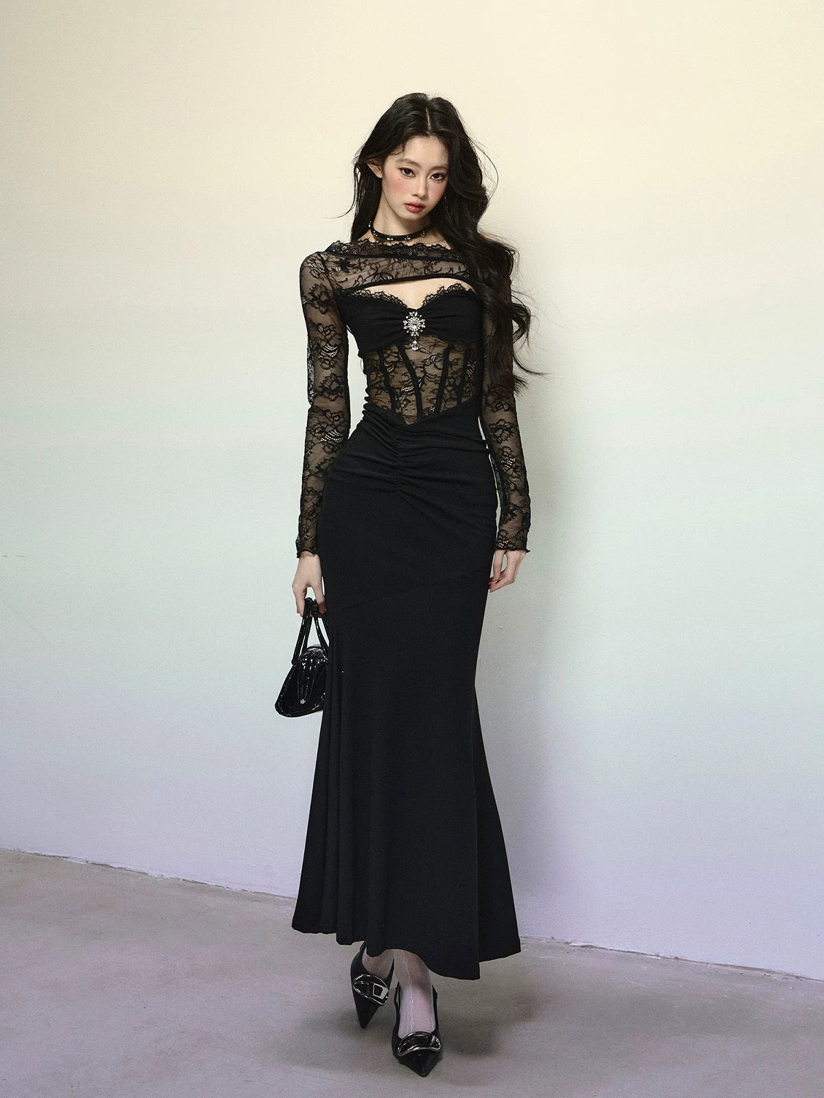 Shaoyeyan Ancient Black Mamba High-grade French annual party dress female autumn and winter lace hip dress long skirt