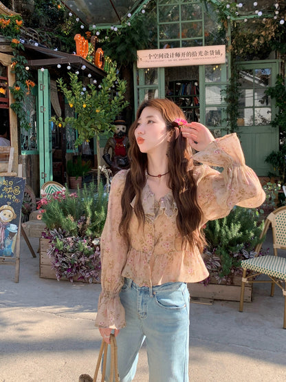 Berry Xiu Er Huan Da Pang Customized Ruffled V-neck Floral Shirt Women's Retro Bell Sleeve Cropped Top