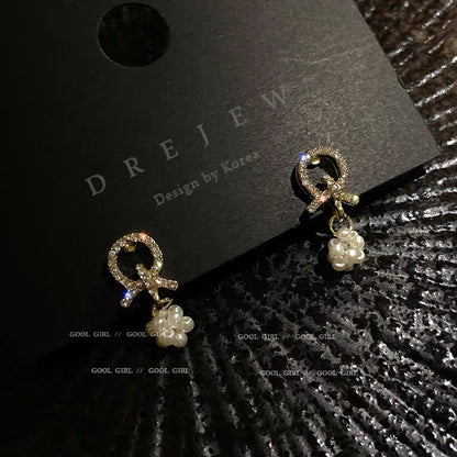 Pearl earrings, temperament and high-end, Korean internet celebrity earrings 2023 new trendy, fashionable, simple, compact earrings for women