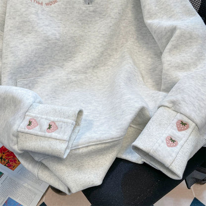 High-grade and beautiful strawberry embroidered half-zip sweatshirt for men and women in spring and autumn, sweet niche college style hooded jacket