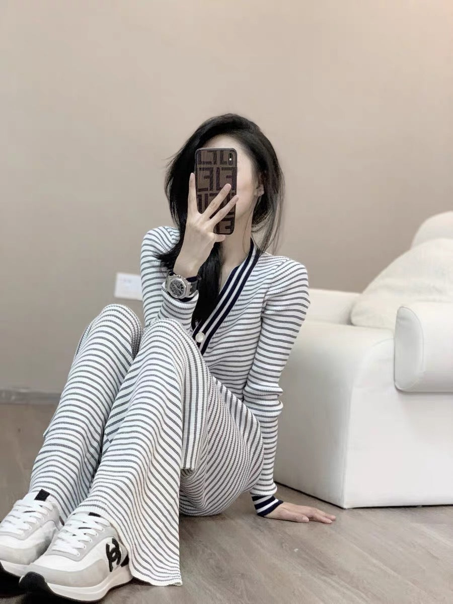 A complete set of autumn tea-style outfits for women with a little fragrance, celebrity temperament, salt-style women's high-end knitted two-piece suit pants for women (B5914)