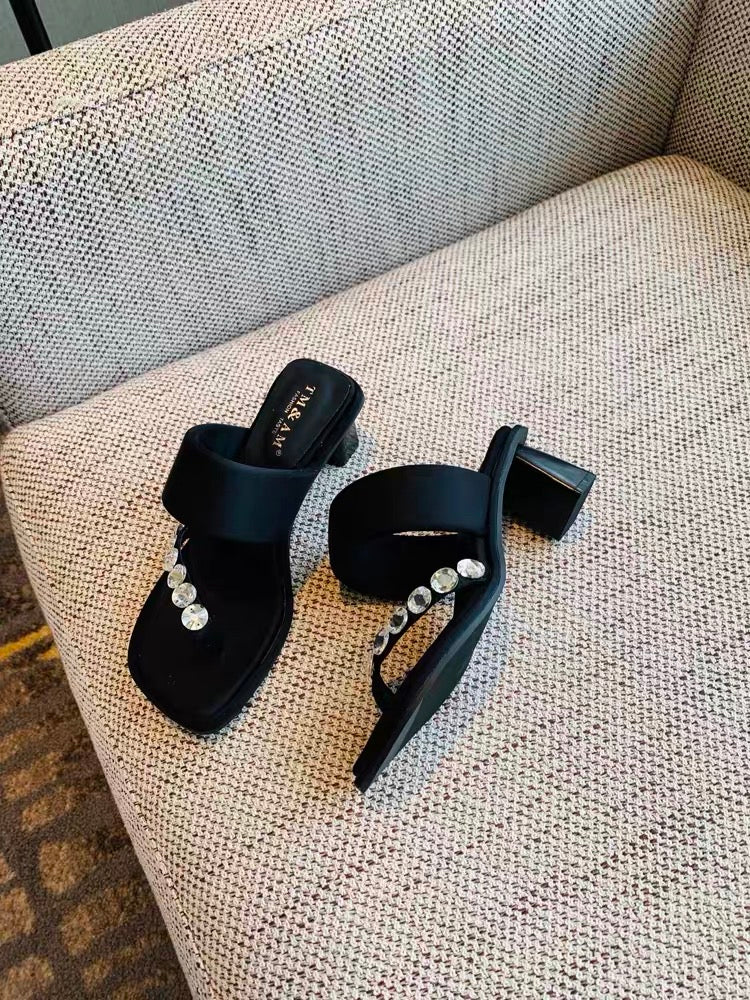 Women's slippers 2023 new summer versatile Korean style temperament silk satin fashion rhinestone flip-flops thick heel sandals for women