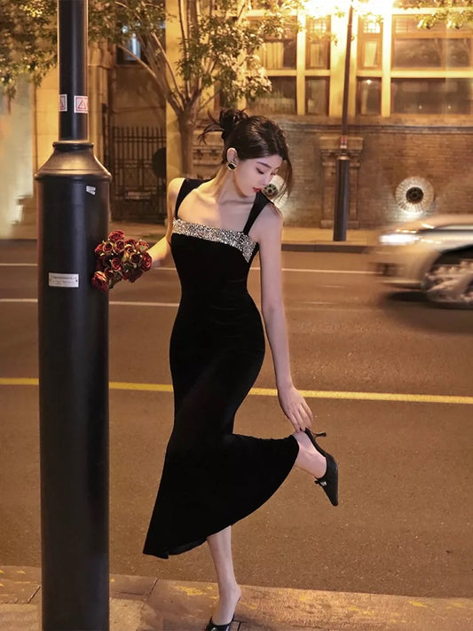 Thirteen and Little French Velvet Dress Women's Autumn and Winter Camisole Diamond-encrusted Elegant Evening Dress