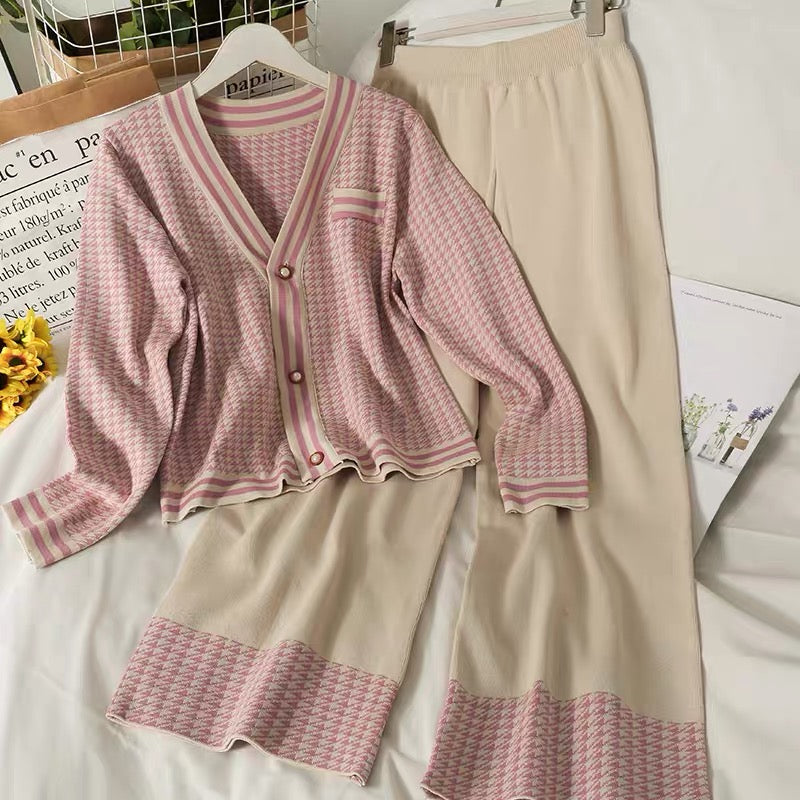 Suit women's 2023 autumn striped houndstooth low-neck single-breasted long-sleeved sweater drapey high-waisted wide-leg pants trendy