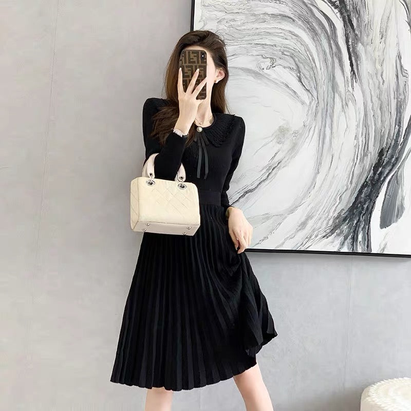 Hepburn little black dress 2023 spring new long-sleeved sweater skirt high-waisted A-line bottoming knitted dress for women autumn and winter (B8916)