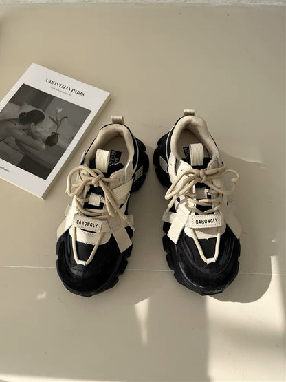 Korean version of new daddy shoes for women 2023 thick soles to increase height and show feet small casual hot style internet celebrity casual soft sole sports shoes