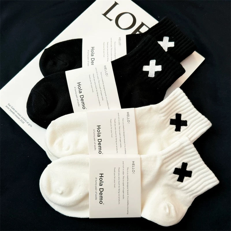 Socks men's mid-tube socks pure cotton deodorant sweat-absorbent black short socks men's trendy ins women's socks white sports socks boys