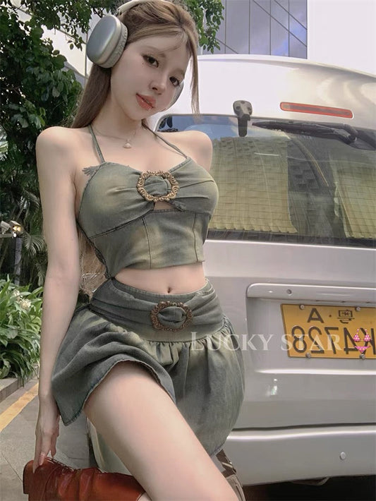 Internet celebrity street suit for women in summer, pure lust for hot girls, sexy halter neck, tube top, suspender belt + denim skirt two-piece set